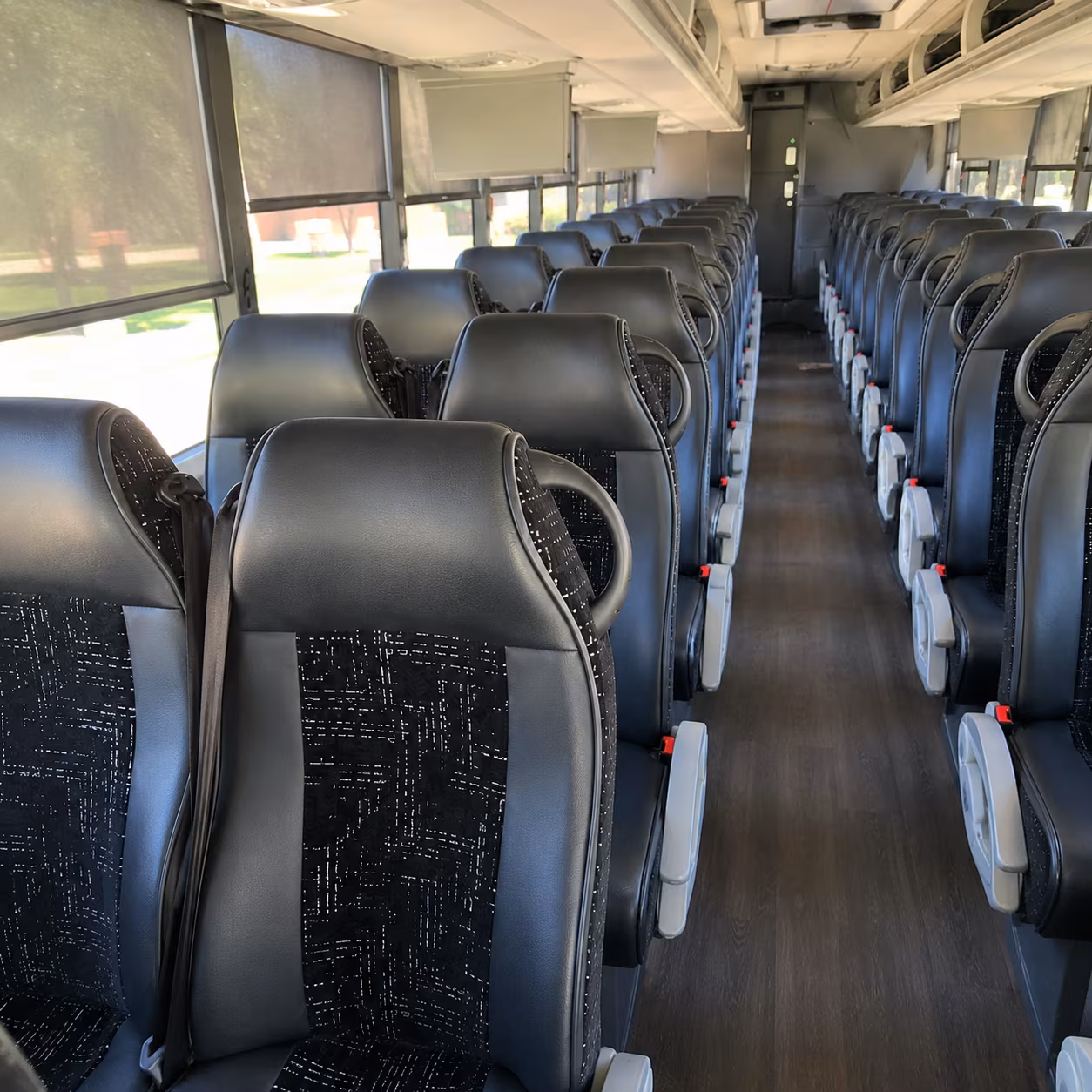 charter buses for corporate retreats and off site meetings in wine country