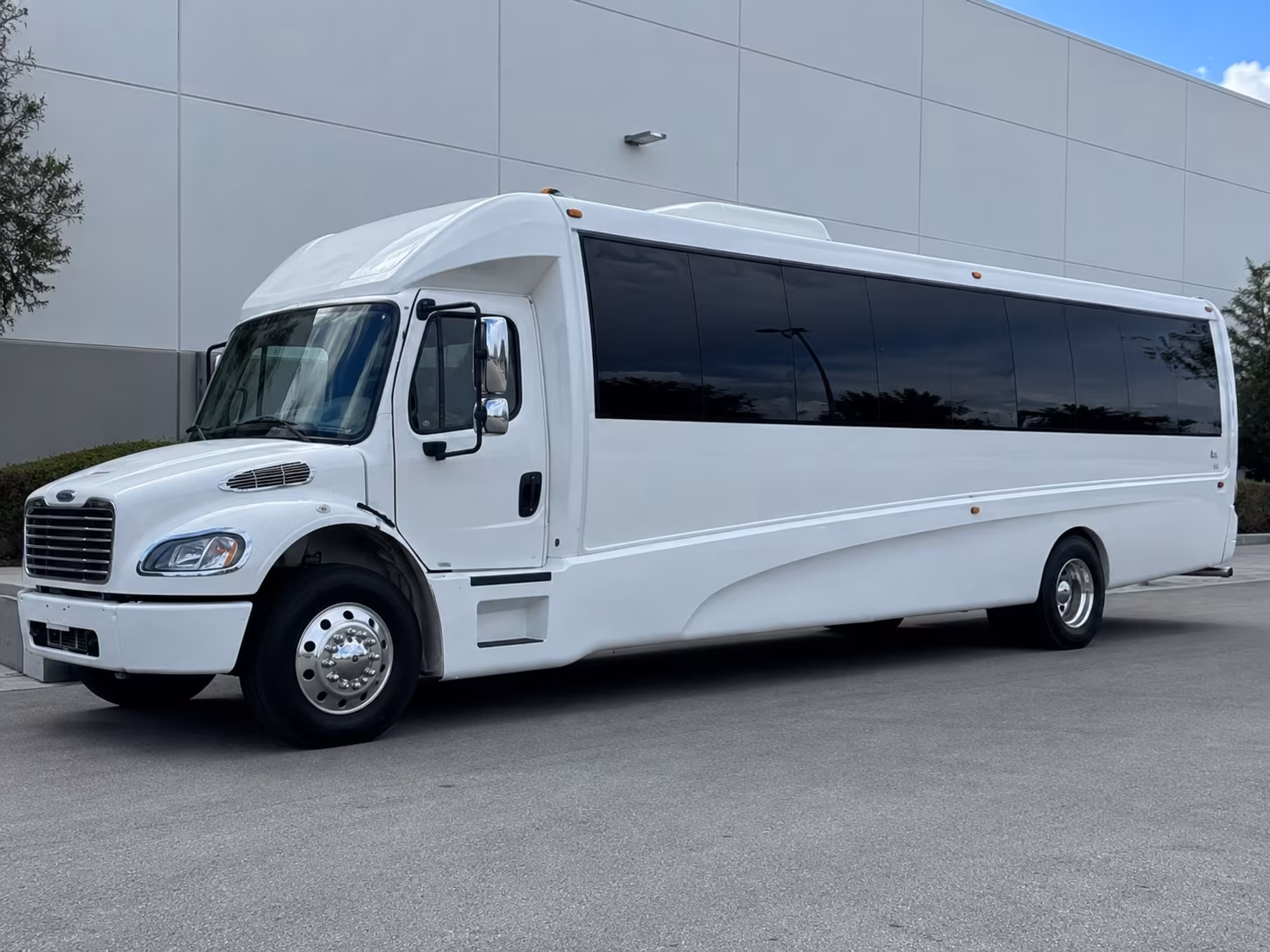 corporate party bus rental