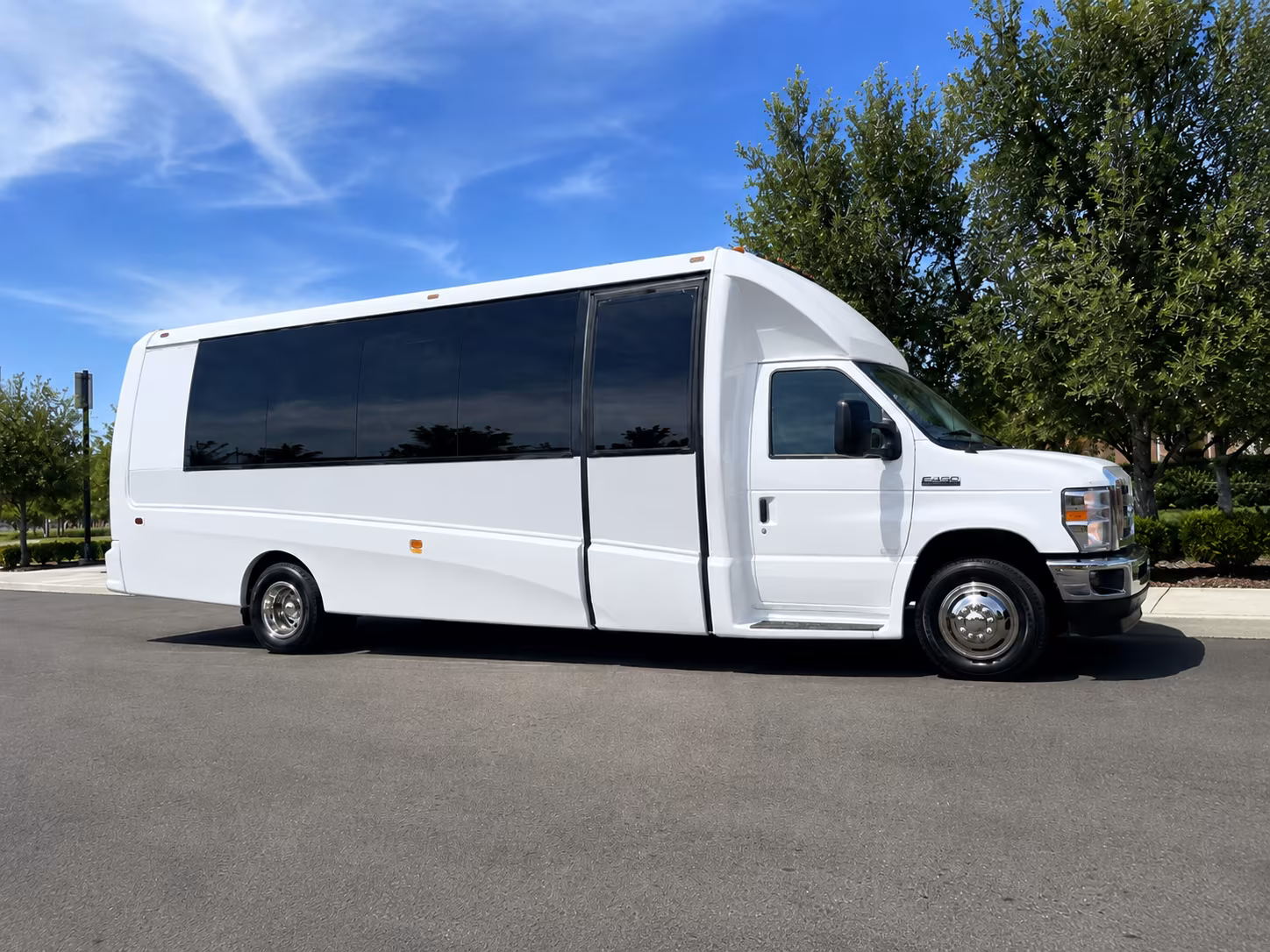 executive airport transfer buses between napa and bay area airports