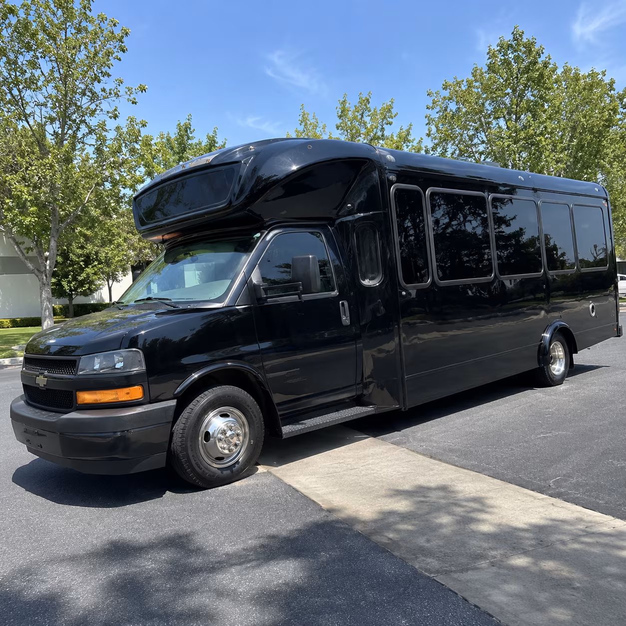 napa 15 passenger party bus