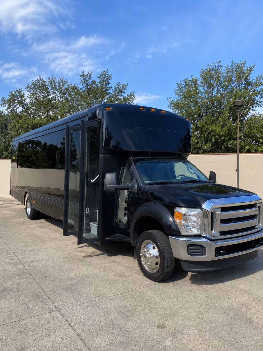 napa 20 passenger party bus